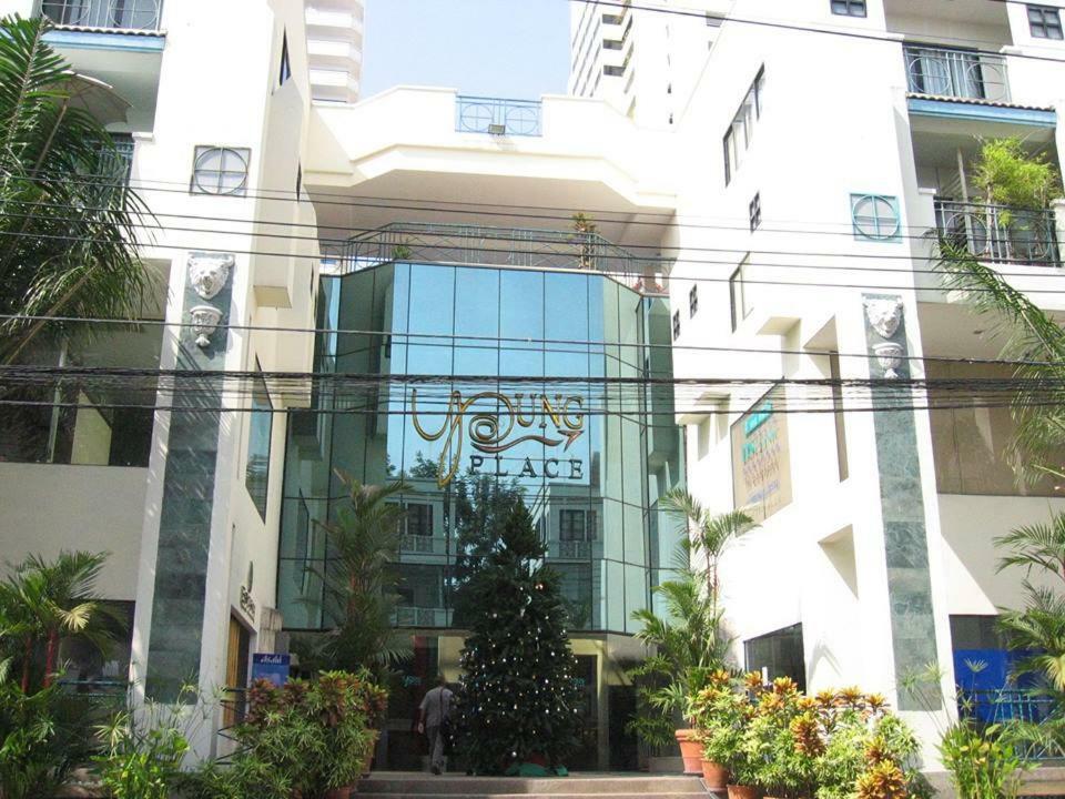 Young Place Banguecoque Exterior foto